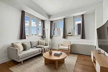24-16 Queens Plaza South