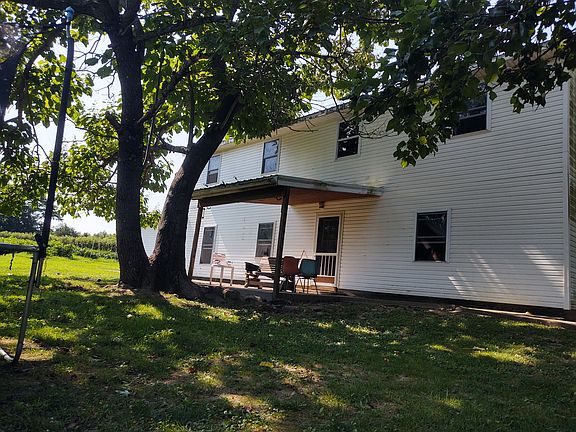 3rd image of 425 King Hill Ln