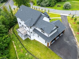 2 Minor Ct, Denville, NJ 07834