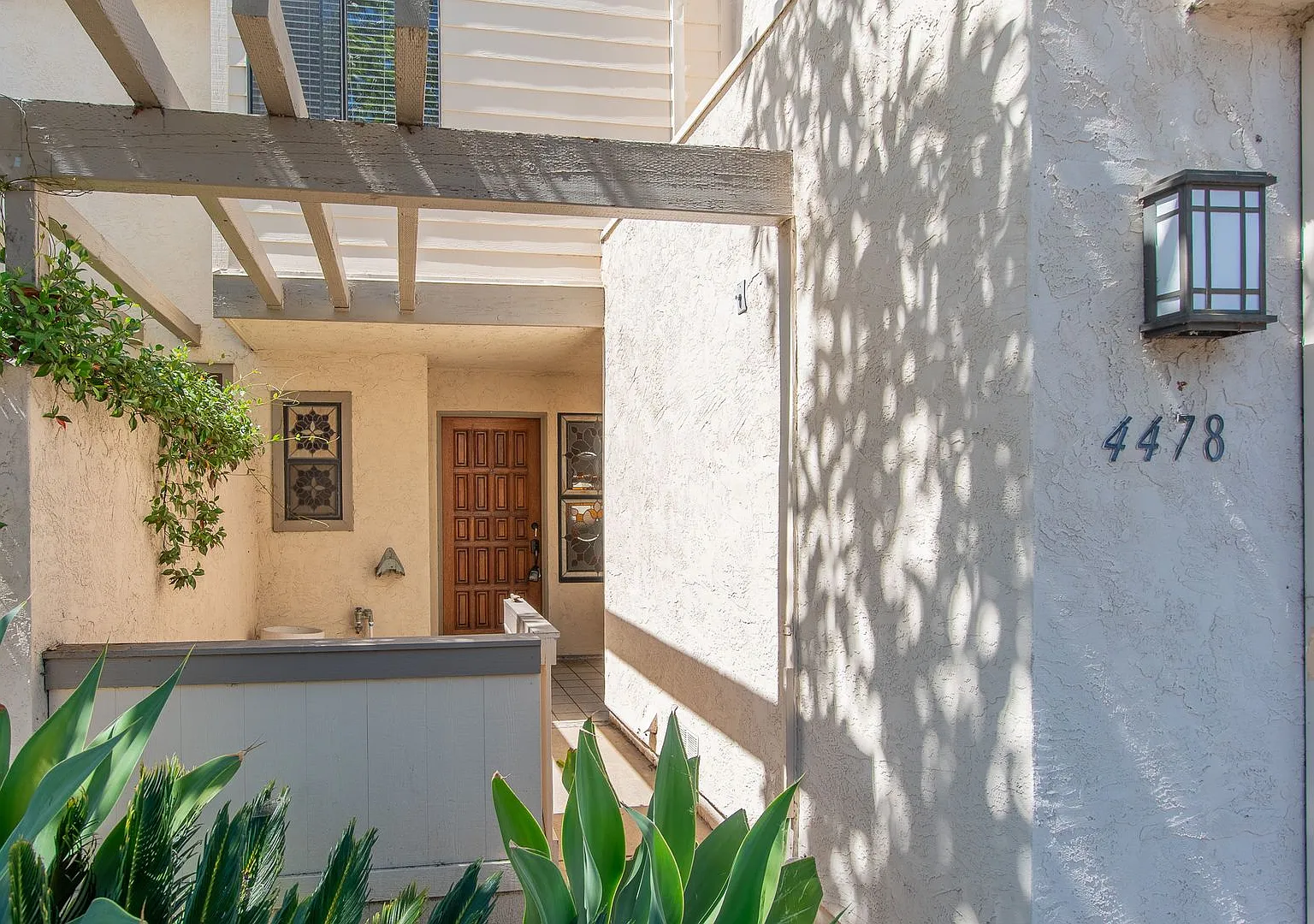 4 Bedroom 2.5 Bathroom Townhome Available For Rent In UTC! — Photo 2