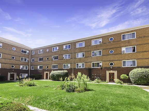 2nd image of 1108 N Harlem Ave APT 3