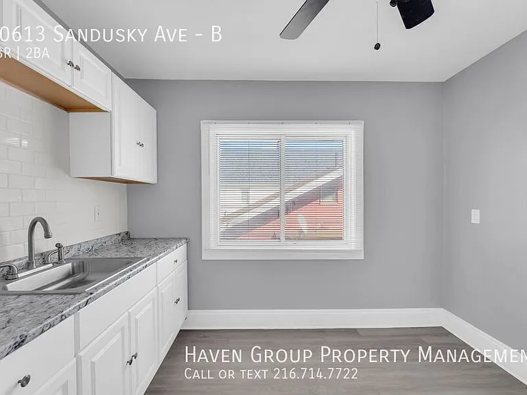10613 Sandusky Ave #B — Photo 9