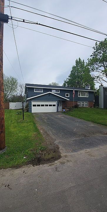 1st image of 82 Bayberry Cir