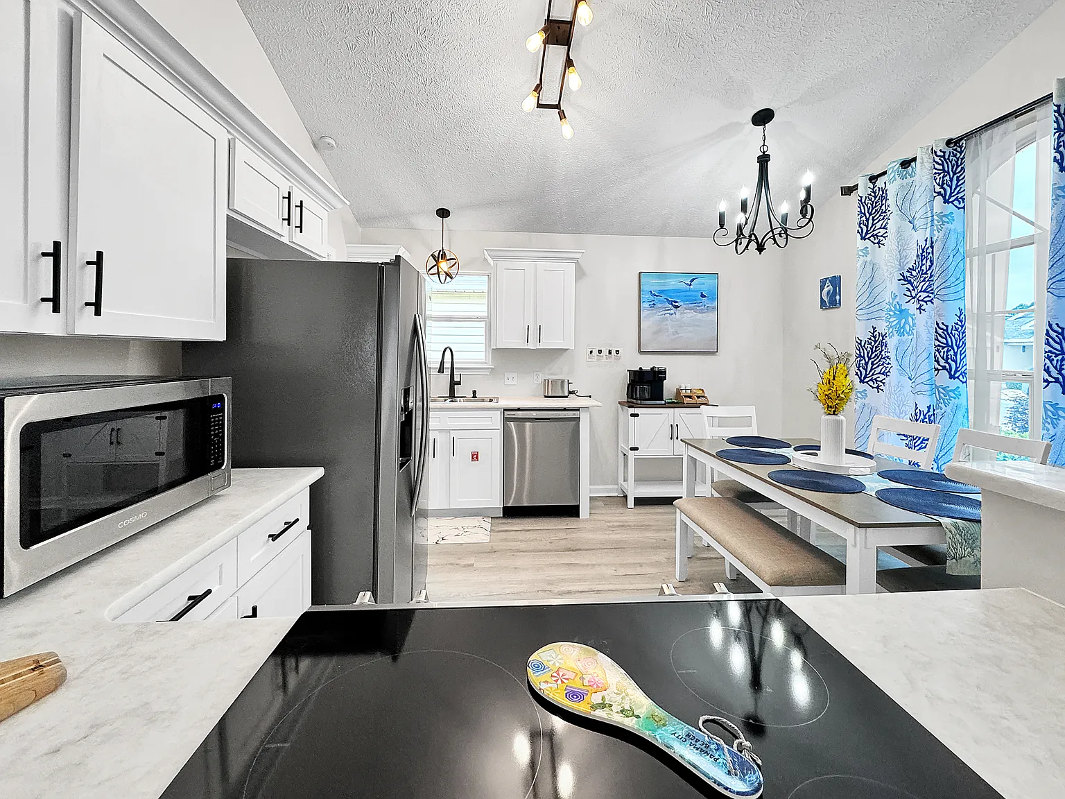 3 bed, 1225 sqft, $4,800 — Photo 4