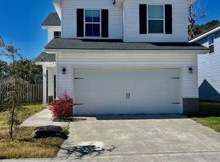 62 Perlieu Ct, Hinesville, GA 31313