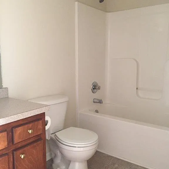 412 Marshbanks St — Photo 7