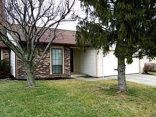 1st image of 819 Applewood Ln