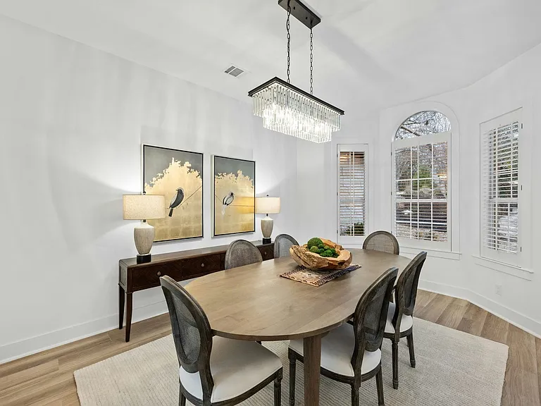 7905 Brightman Ln — Photo 8