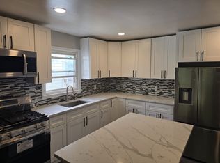 21 Elinor Pl FLOOR 2, Yonkers, NY 10705