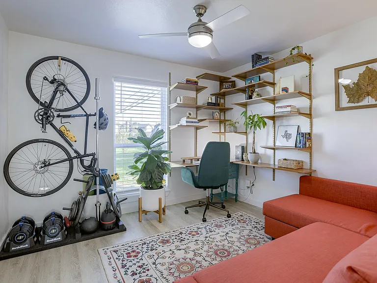 8603 Putnam Dr #102 — Photo 17