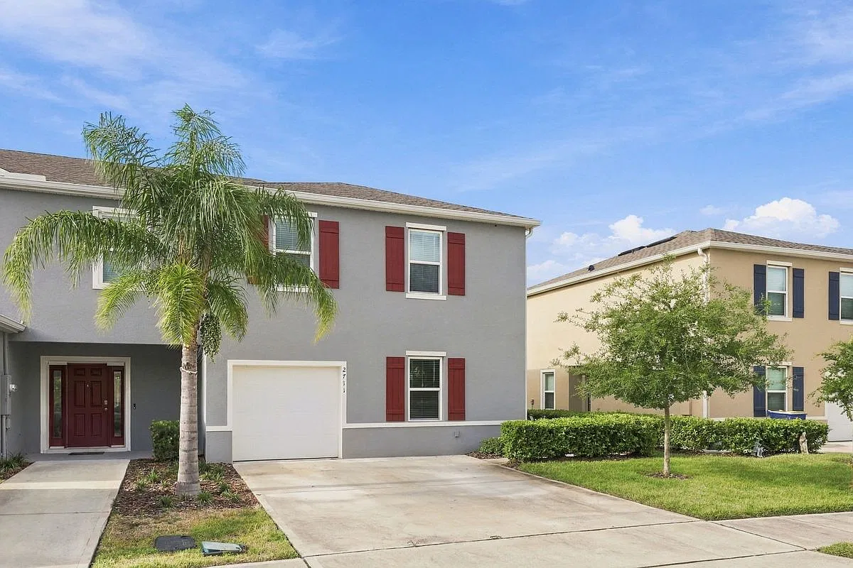 3 bed, 2.5 bath, 1840 sqft, $2,500 — Photo 2