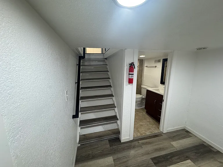 1738 Dallas St — Photo 19