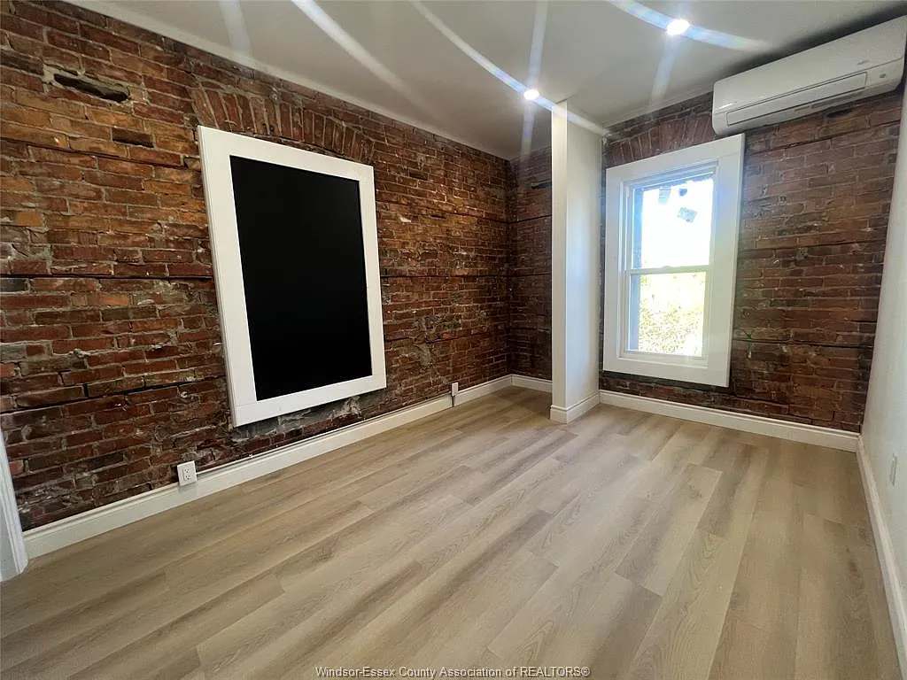 1 bed, $1,299 — Photo 2