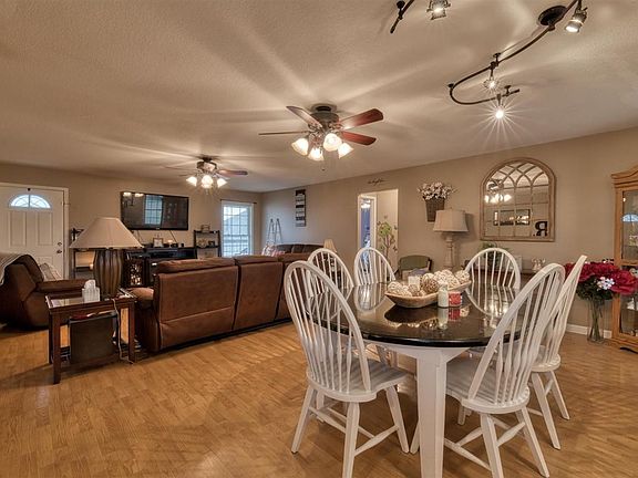 4th image of 303 Ashton Way