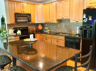 160 Cross Slope Ct UNIT F, Manalapan, NJ 07726