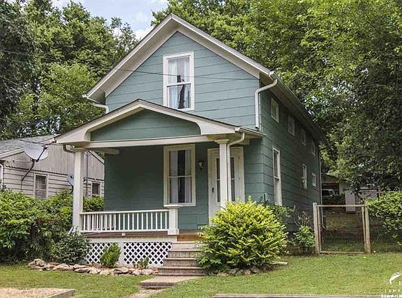 1216  Prospect Lawrence, KS listing photo #1