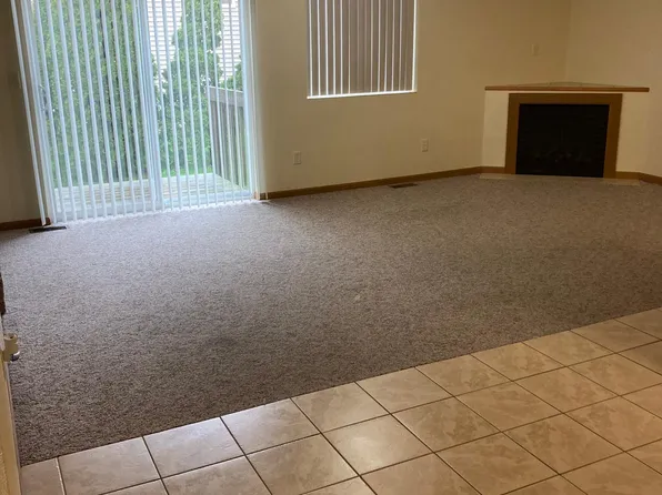 5720 W Hills Rd, Fort Wayne, IN 46804