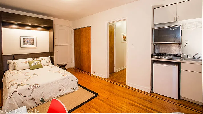 Sold by Garfield Realty  | media 30