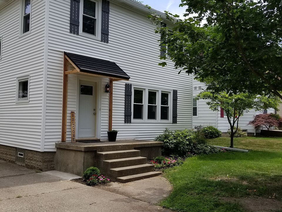 1st image of 1230 Hillcrest Ave NW