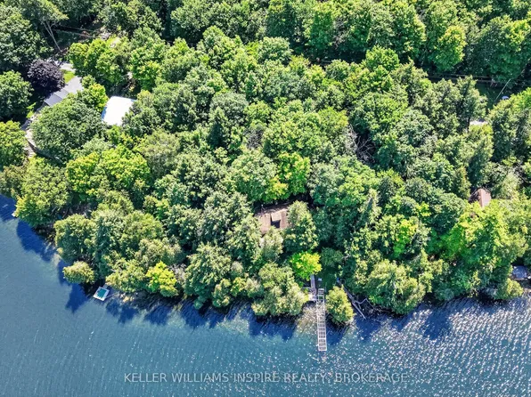 28 Lower Lake Ln, South Frontenac, ON K0H 1T0