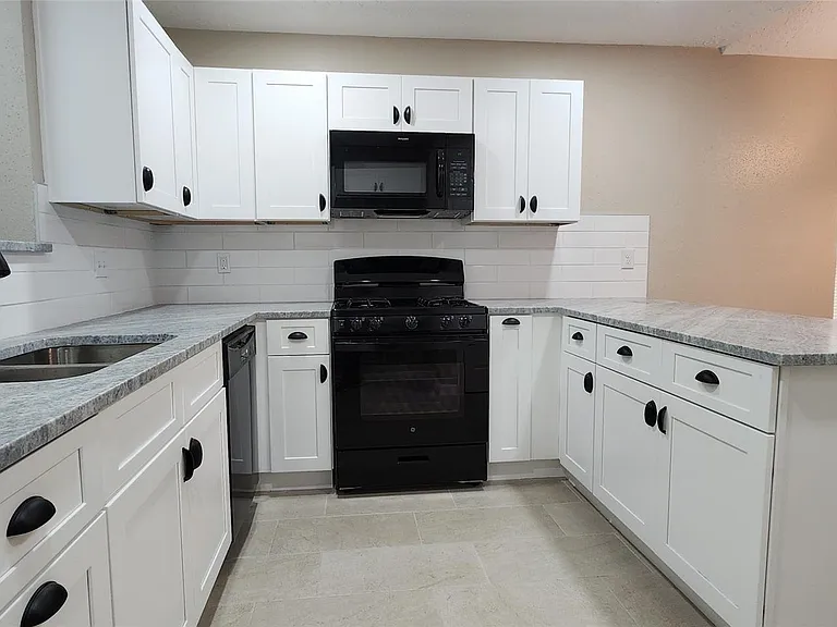 128 Lasso St — Photo 11