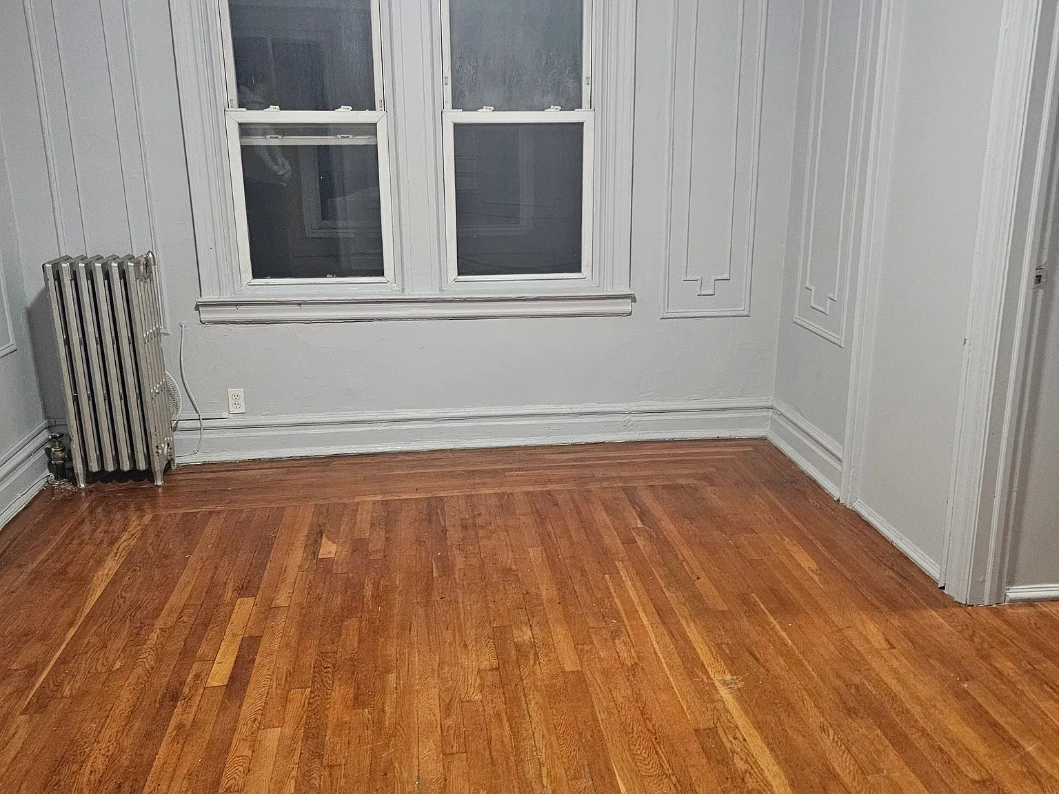 East Elmhurst Newly Renovated 1BD 1BR Near 7 Train — Photo 4