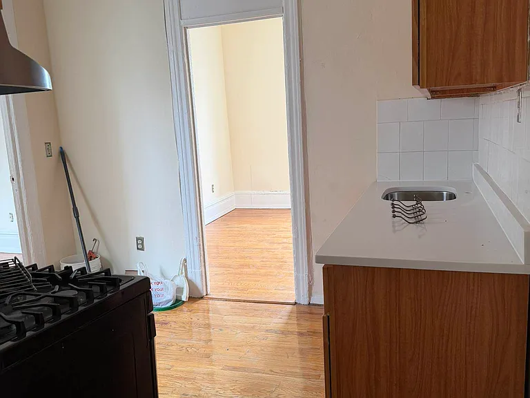 24-35 Steinway St #17 — Photo 3