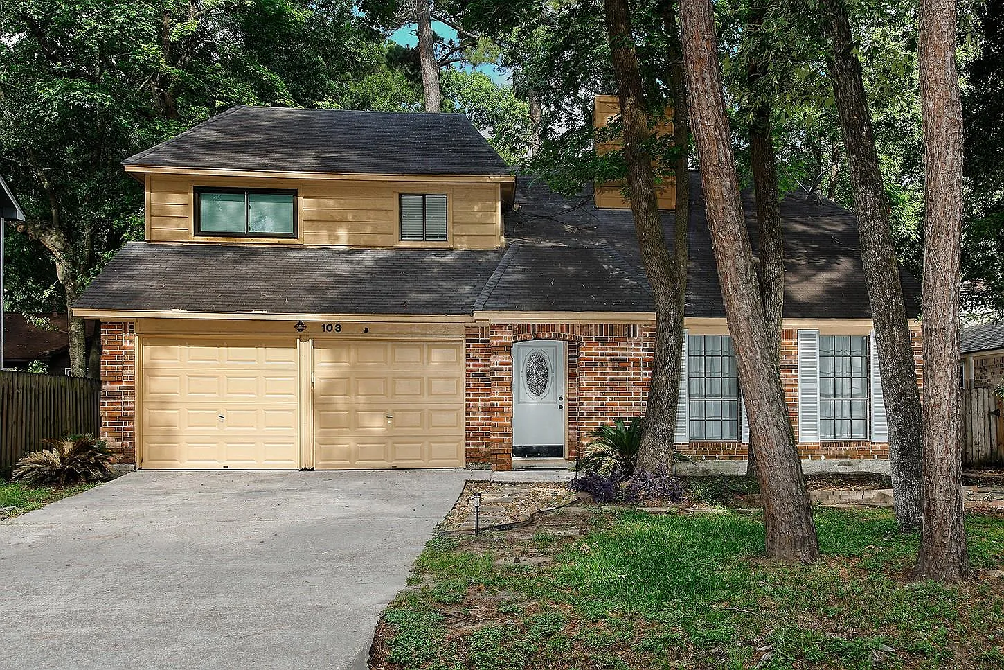 3 bed, 2.5 bath, 1964 sqft, $3,300 — Photo 1
