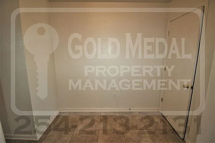 1103 Lansberry Ct #C — Photo 5
