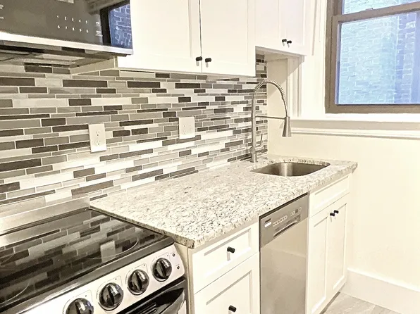 1386 Beacon St APT 6, Brookline, MA 02446