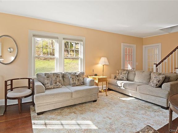 4th image of 809 Farmers Mills Road
