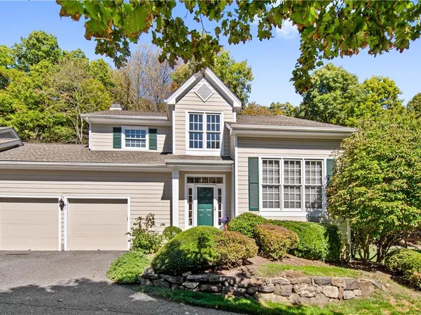 91 Summitwood Lane, Mount Kisco, NY 10549