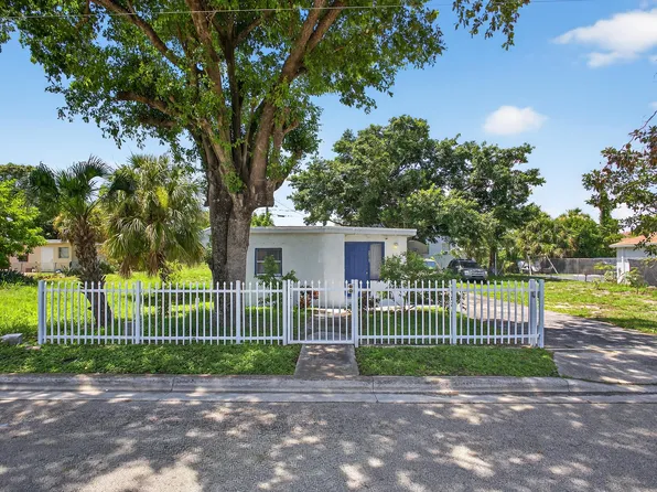 1181 W 32nd Street, Riviera Beach, FL 33404