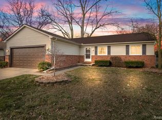 480 Dover Cres, Westland, MI 48185