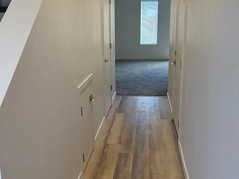 2024 Sunset Dr #5 — Photo 2