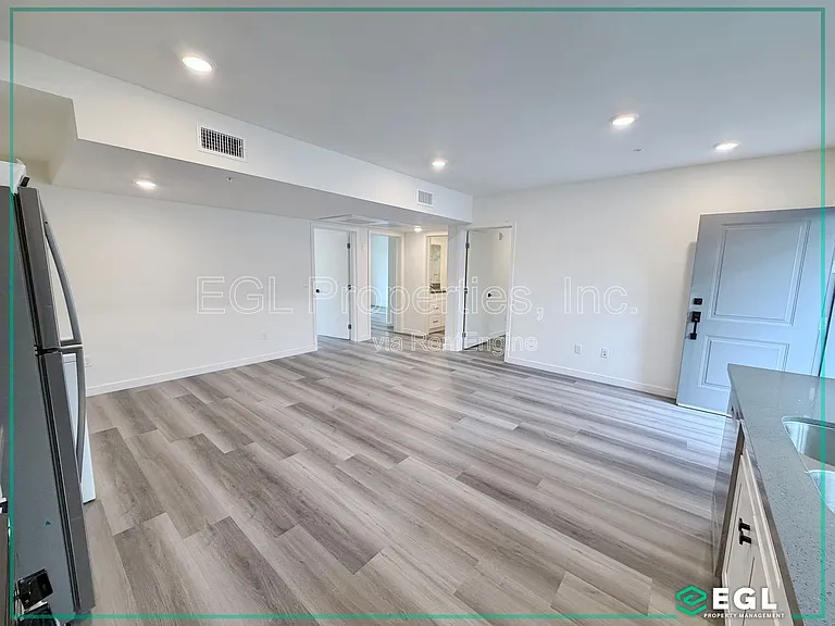 10505 Hawthorne — Photo 9