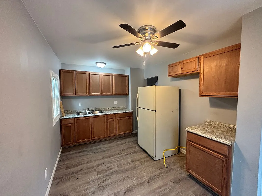 2 bed, 1.0 bath, 814 sqft, $1,250 — Photo 3