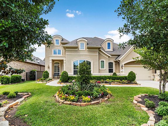 3rd image of 113 Stonecrop Pl