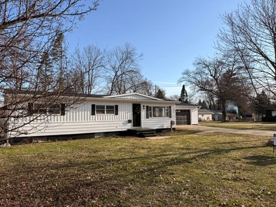 231 E Smith St, Sheridan, MI, 48884