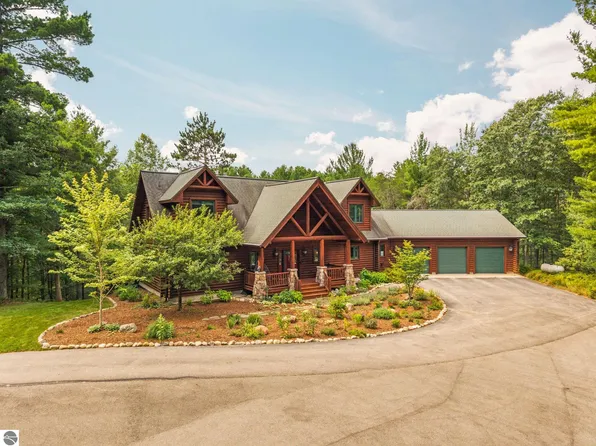 8787 Wheeler Pines Dr, Williamsburg, MI 49690
