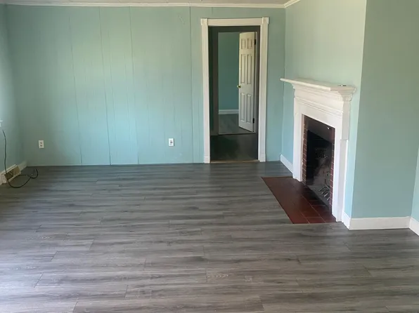 253 Lexington St Floor 2, Woburn, MA 01801