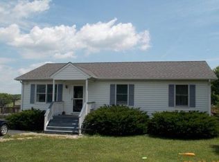 264 Sherwood Dr, Waynesboro, VA 22980