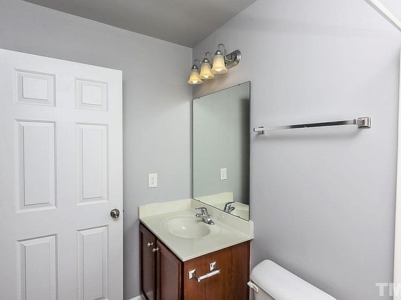 Second bedroom full bathroom 