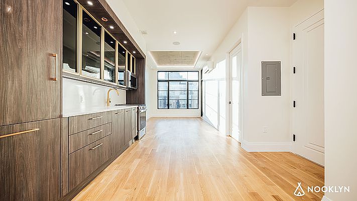 1st image of 329 Gates Ave #401