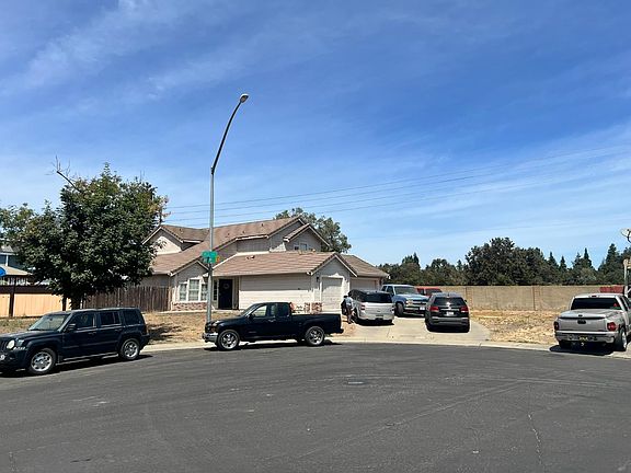 3rd image of 737 Redfield Ave