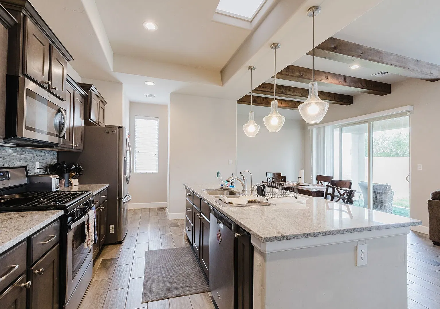 Spacious 3 Bedroom 2 Bath Home with 3-Car Garage — Photo 4