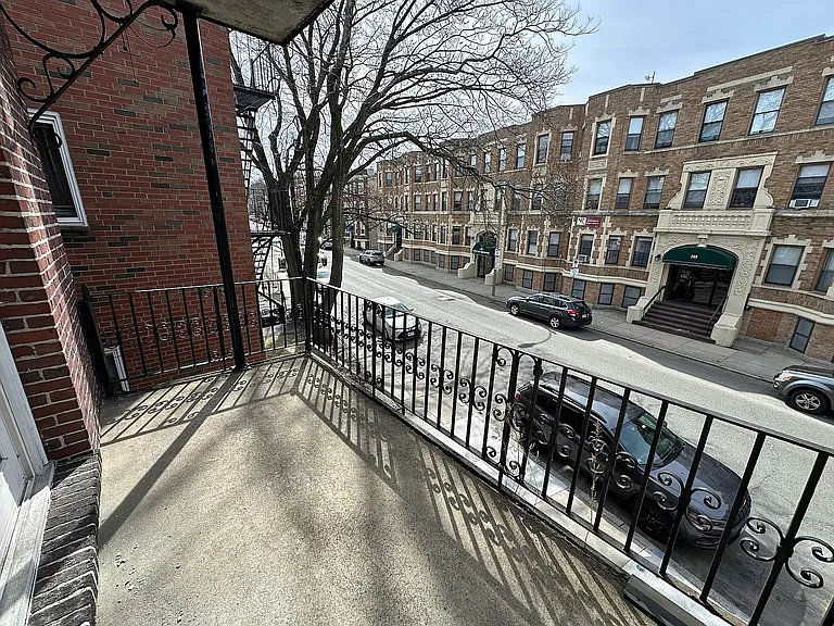 192 Kelton St #5 — Photo 8