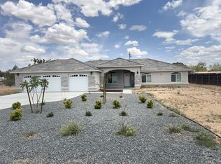 13033 Casco Rd, Hesperia, CA 92345