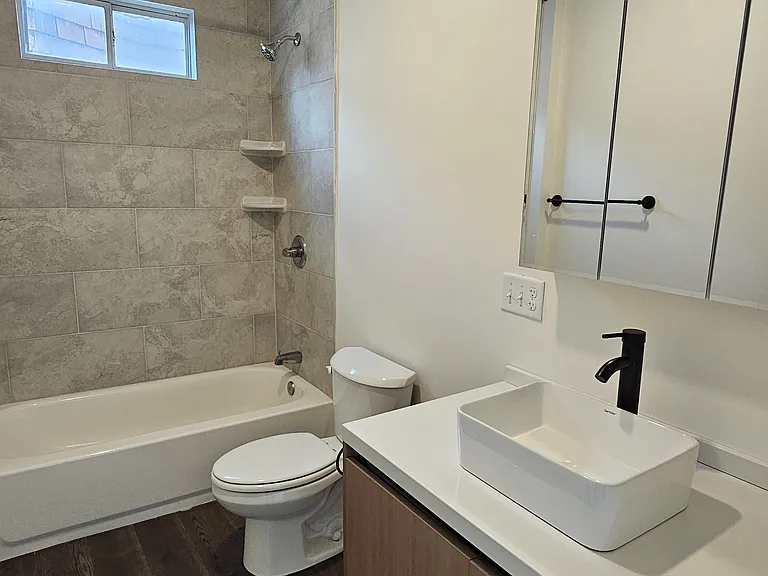 80 Adams St #3 — Photo 6
