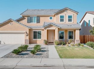 5200 Shimmer Brook Dr, Bakersfield, CA 93313